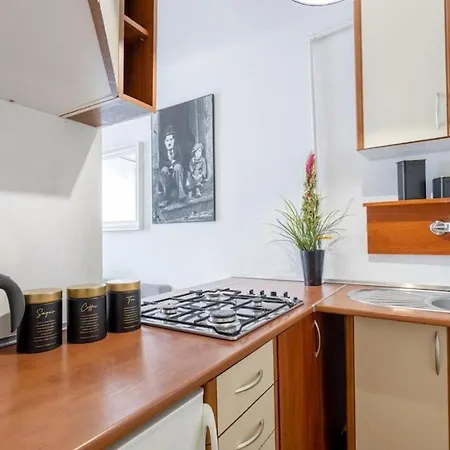 Lejlighed Urban Chic - Cozy One-bedroom In Warsaws Vibrant Center, Zelazna Street Warszawa