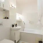 Urban Chic - Cozy One-bedroom In Warsaws Vibrant Center, Zelazna Street *