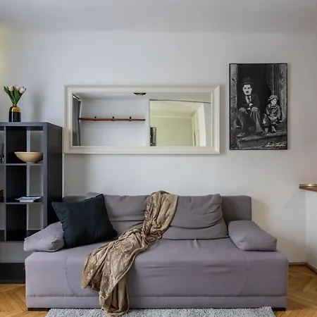 شقة Urban Chic - Cozy One-bedroom In Warsaws Vibrant Center, Zelazna Street وارسو
