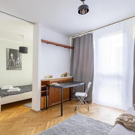 Urban Chic - Cozy One-bedroom In Warsaws Vibrant Center, Zelazna Street * Βαρσοβία