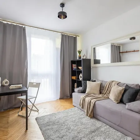 Urban Chic - Cozy One-bedroom In Warsaws Vibrant Center, Zelazna Street Appartement *