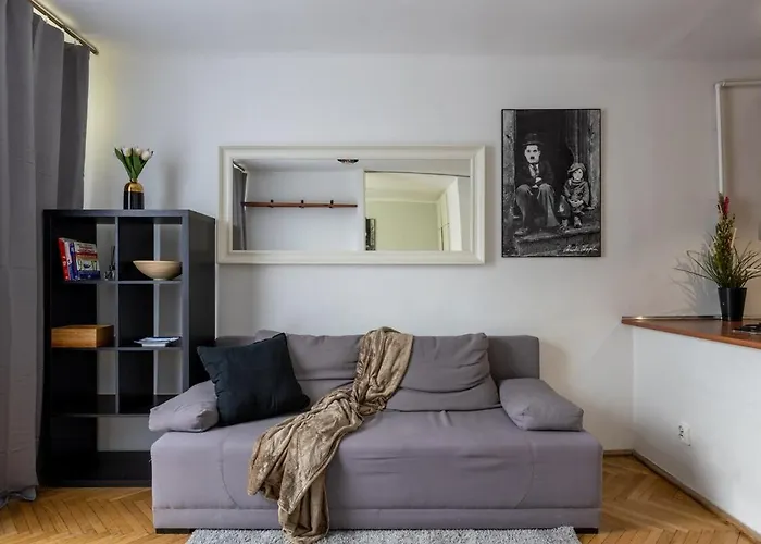 شقة Urban Chic - Cozy One-bedroom In Warsaws Vibrant Center, Zelazna Street وارسو