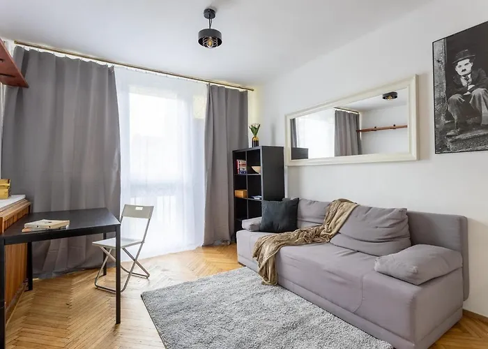 Urban Chic - Cozy One-bedroom In Warsaws Vibrant Center, Zelazna Street *