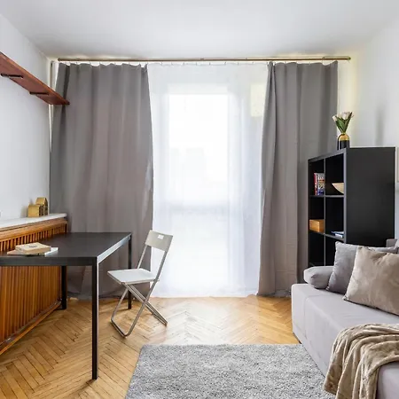 Urban Chic - Cozy One-bedroom In Warsaws Vibrant Center, Zelazna Street *